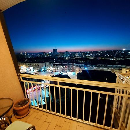 Gorgeous Apartment With City View In The City Center Пристина Екстериор снимка