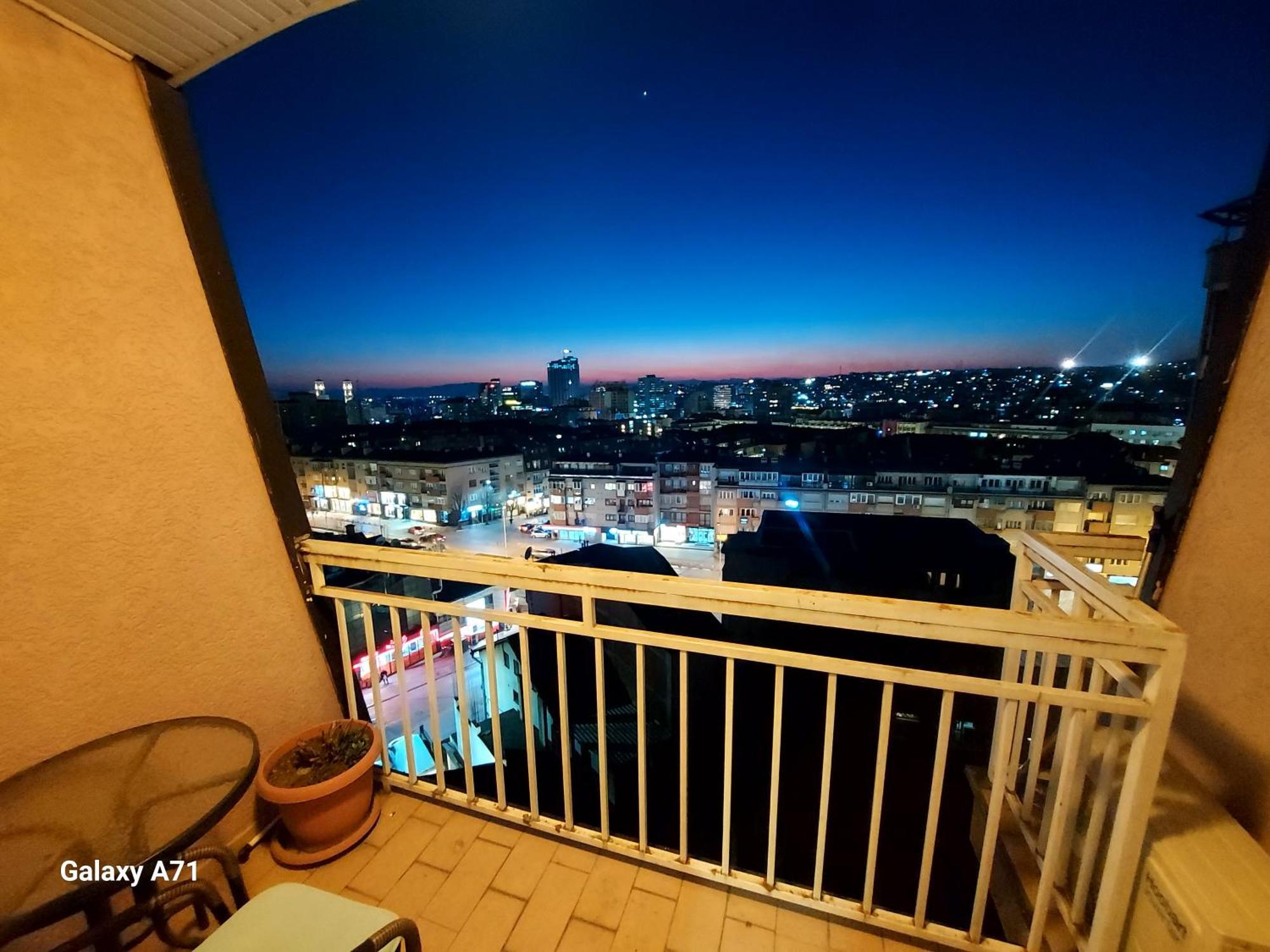 Gorgeous Apartment With City View In The City Center Пристина Екстериор снимка