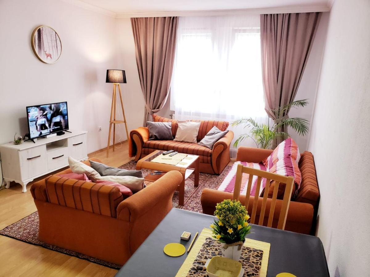 Gorgeous Apartment With City View In The City Center Пристина Екстериор снимка